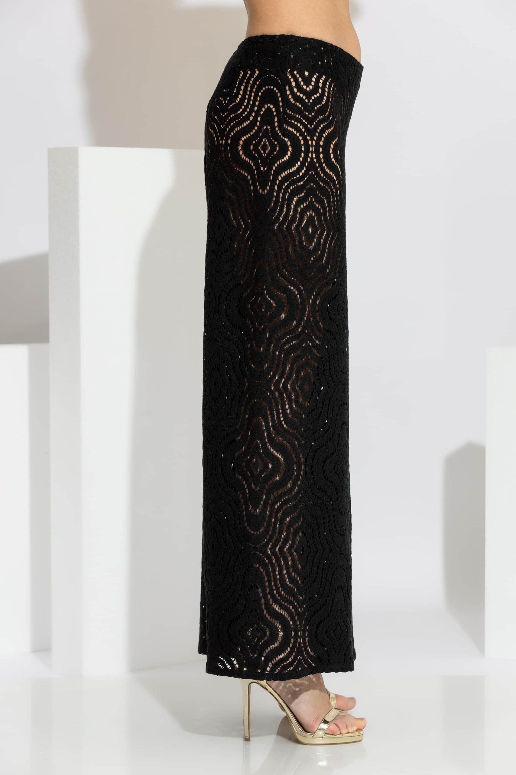 Μαύρο Παντελόνι σε Πλεκτή Δαντέλα - Image 3