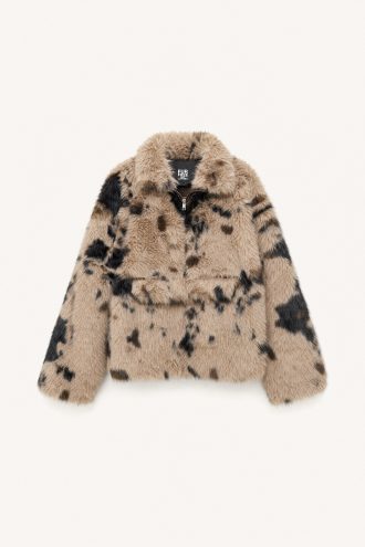 FUR COAT